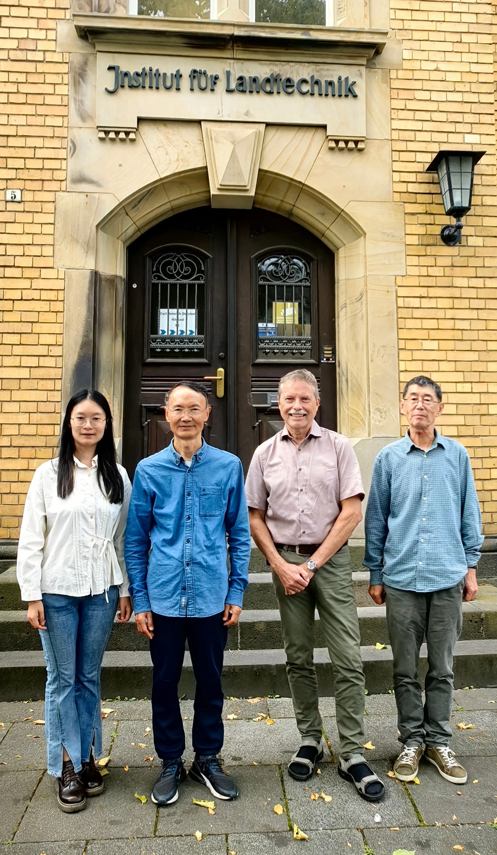 20250903_Prof. Wang von Uni Chengdu besucht ILT_.JPG